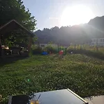 Au Pied De La Redoute