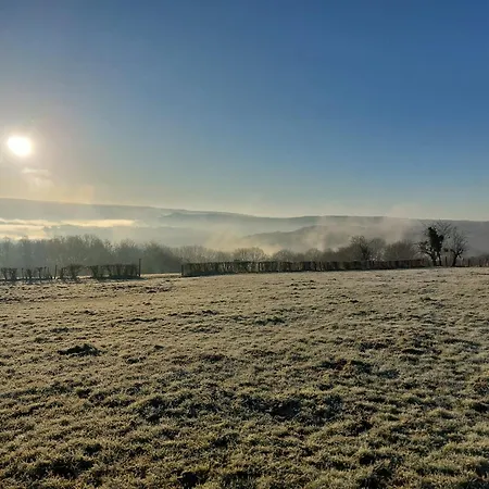 Au Pied De La Redoute